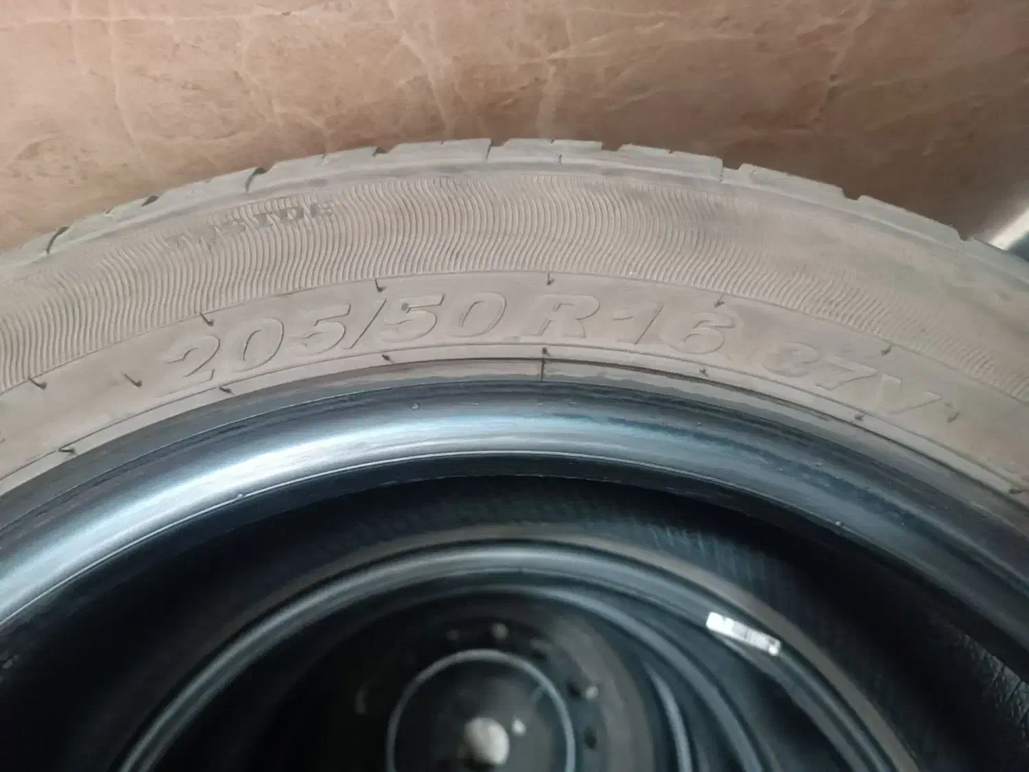 لاستیک 16فاق 50/205|قطعات یدکی و لوازم جانبی|شیراز, شهرک زینبیه|دیوار