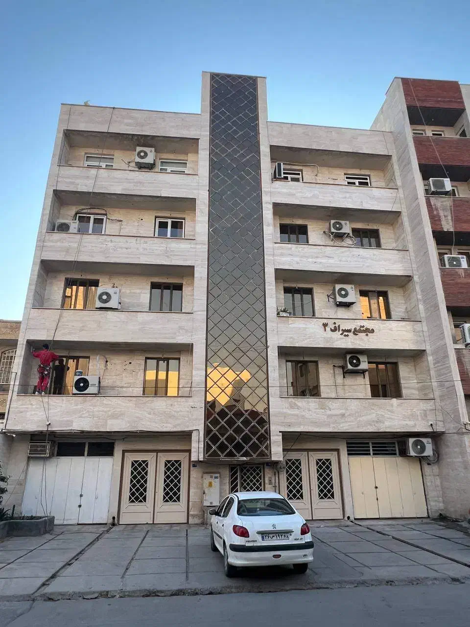 خدمات کار در ارتفاع ،عایق و اببندی نما وغیره|خدمات پیشه و مهارت|بوشهر, |دیوار