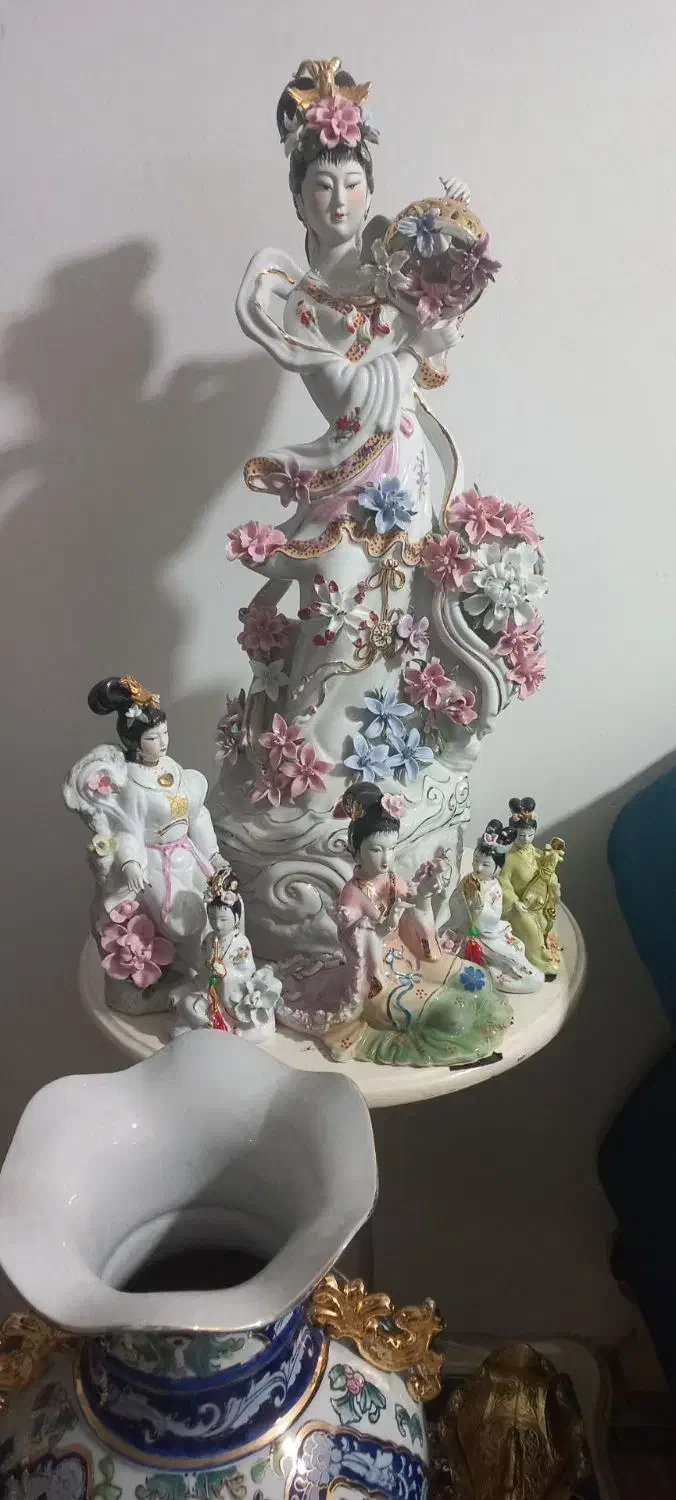 مجسمی چینی|مجسمه، تندیس، ماکت|مشهد, ویلاشهر|دیوار