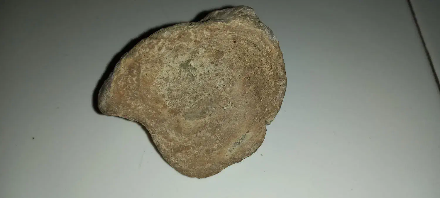 سنگ فصیل|کلکسیون اشیاء عتیقه|کمیجان, |دیوار