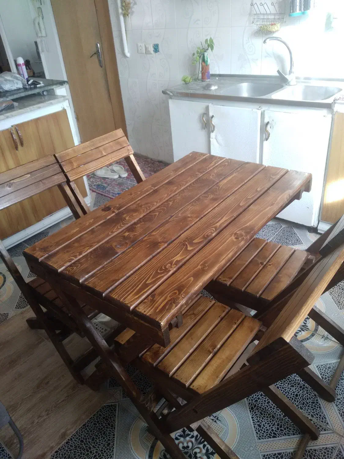 میز و صندلی تاشو|میز و صندلی غذاخوری|زرین دشت (همدان), |دیوار