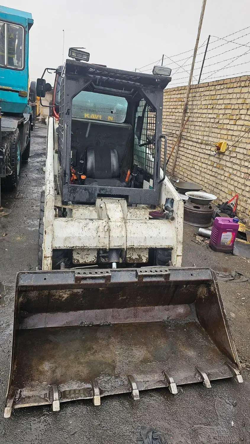 مینی لودر بابکت مدل ۵۵۳ وارداتی چند منظوره|خودرو سنگین|مشهد, جاهد شهر|دیوار