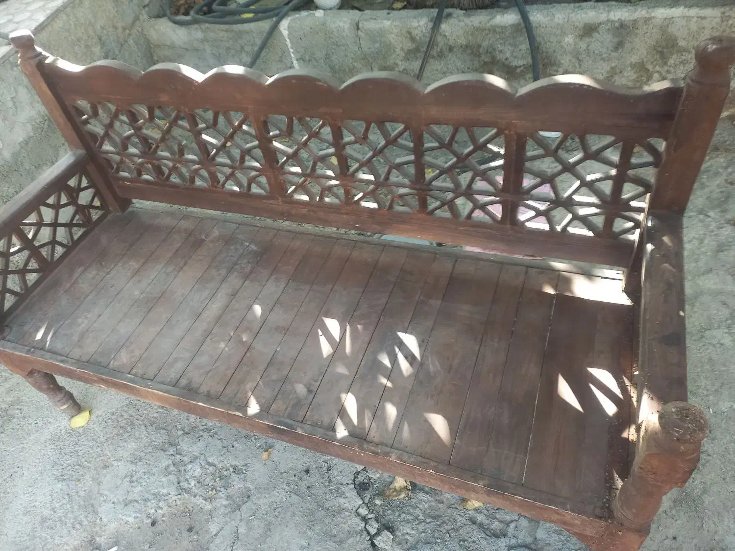 تخت سنتی|صندلی و نیمکت|رودهن, |دیوار