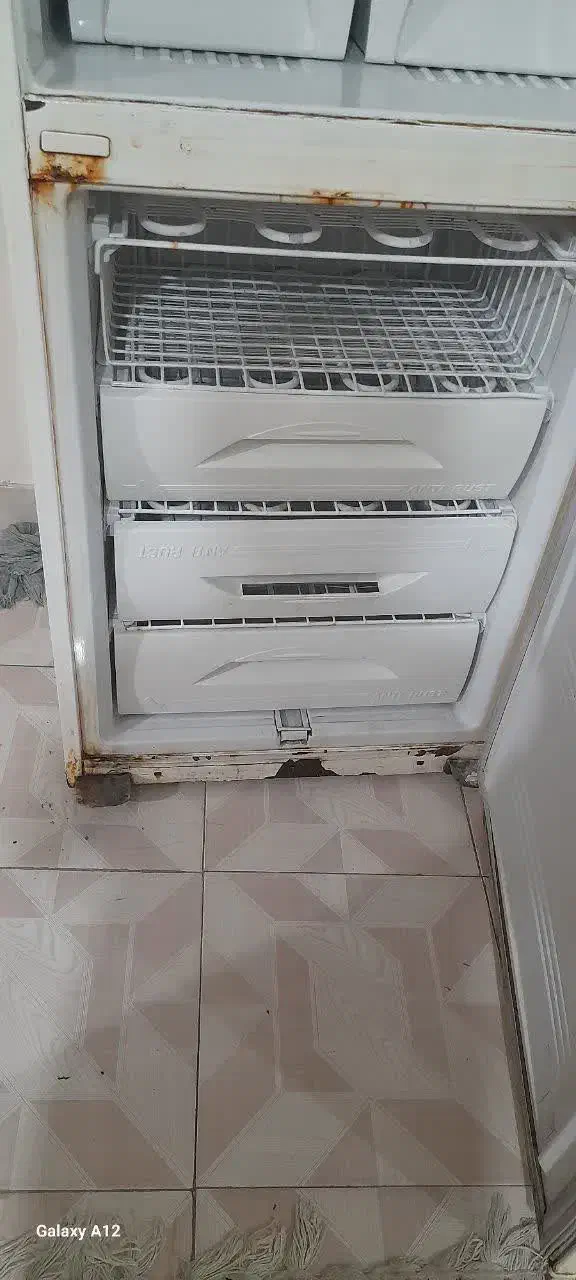 یخچال نیمه. فریزر امرسان|یخچال و فریزر|شهریار, کهنز|دیوار