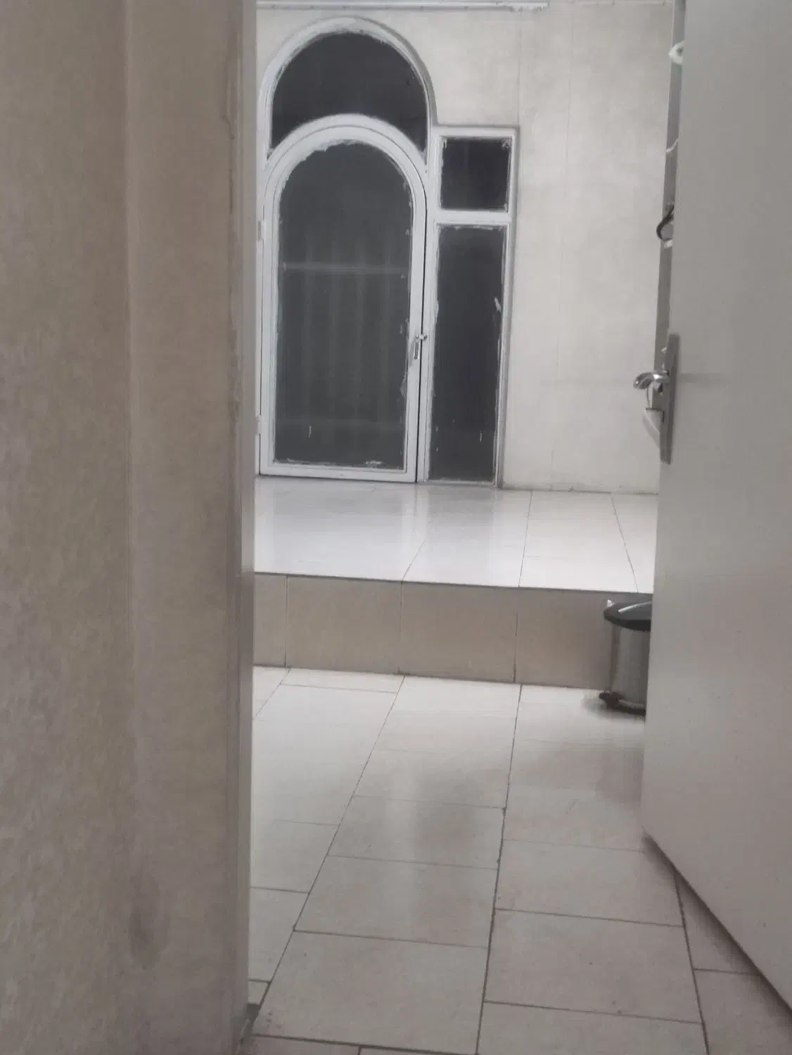 اجازه اپارتمان ۸۰ متری حیاط دار فلکه سوم