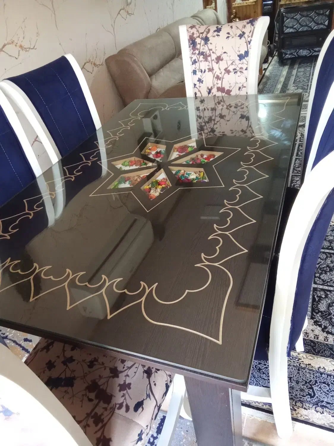 میزغذاخوری ۶نفره|میز و صندلی غذاخوری|رشت, حومه رشت|دیوار