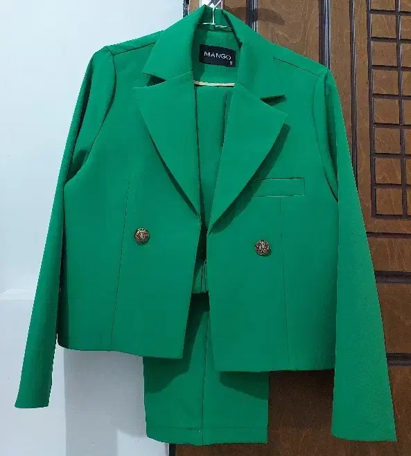 لباس نو|لباس|مشگین شهر, |دیوار