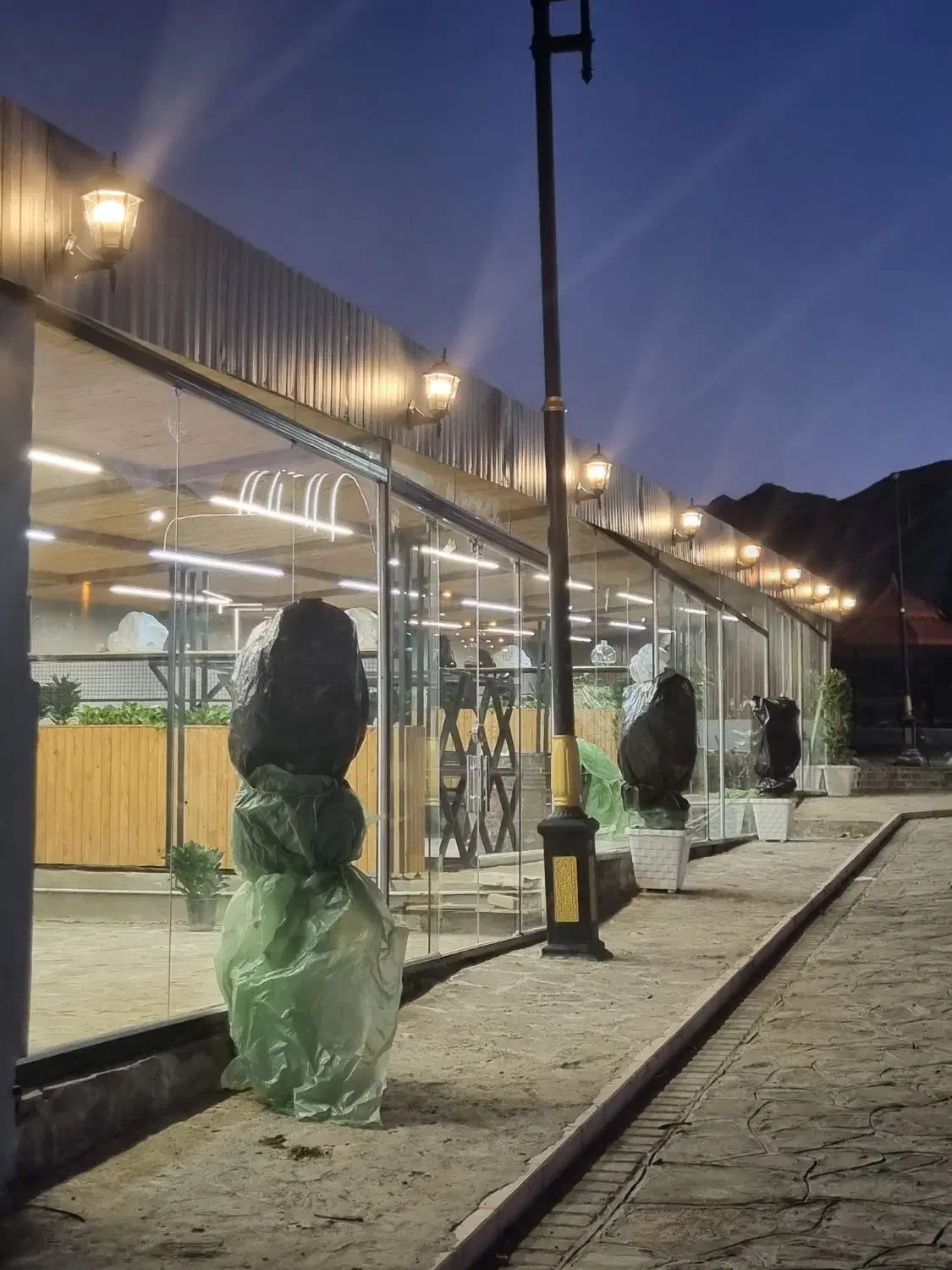 اجرای برق ساختمان/صنعتی/نورپردازی/دوربین مداربسته|خدمات پیشه و مهارت|بیرجند, |دیوار