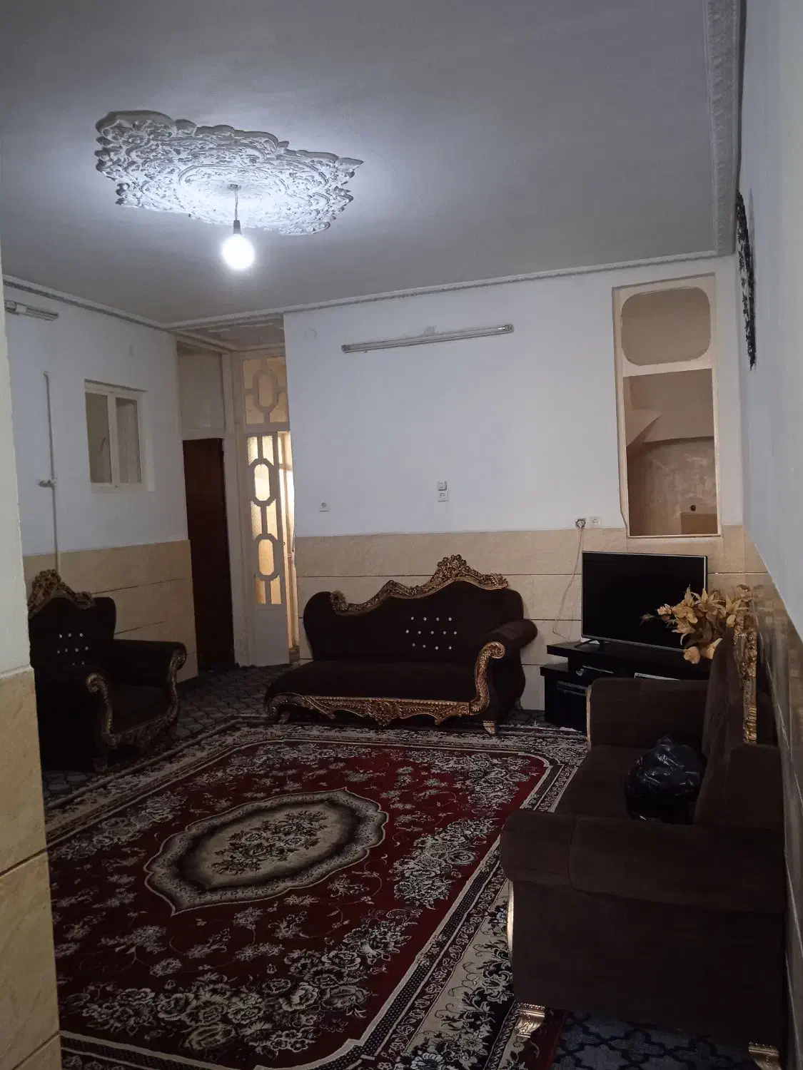 منزل مبله ..پاسخ درهرساعت ازشبانه روز|اجارهٔ کوتاهمدت آپارتمان و سوئیت|شیراز, کوشک میدان|دیوار