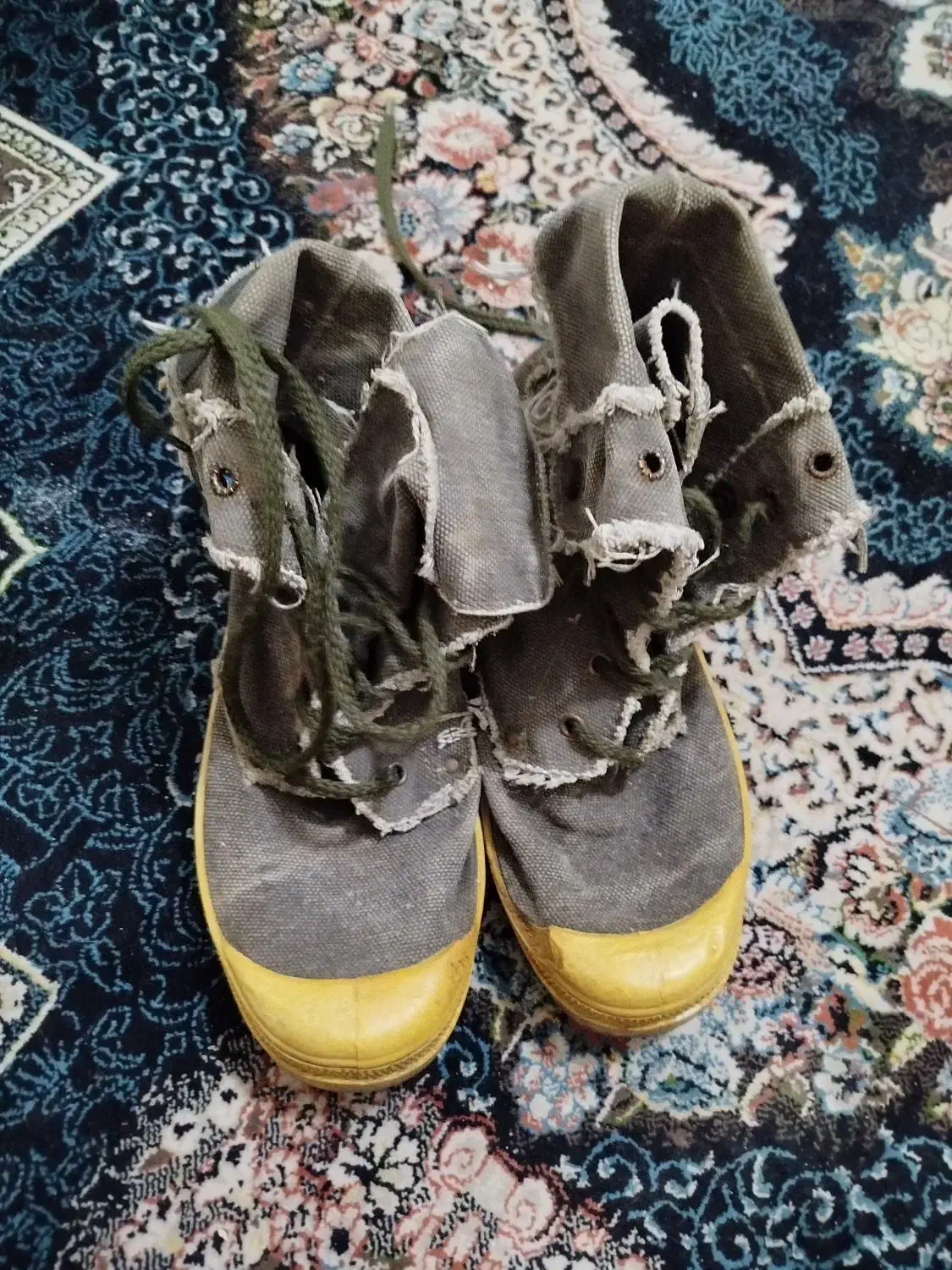 کفش برزنت نیم بوت|کیف، کفش، کمربند|فولادشهر, B4|دیوار