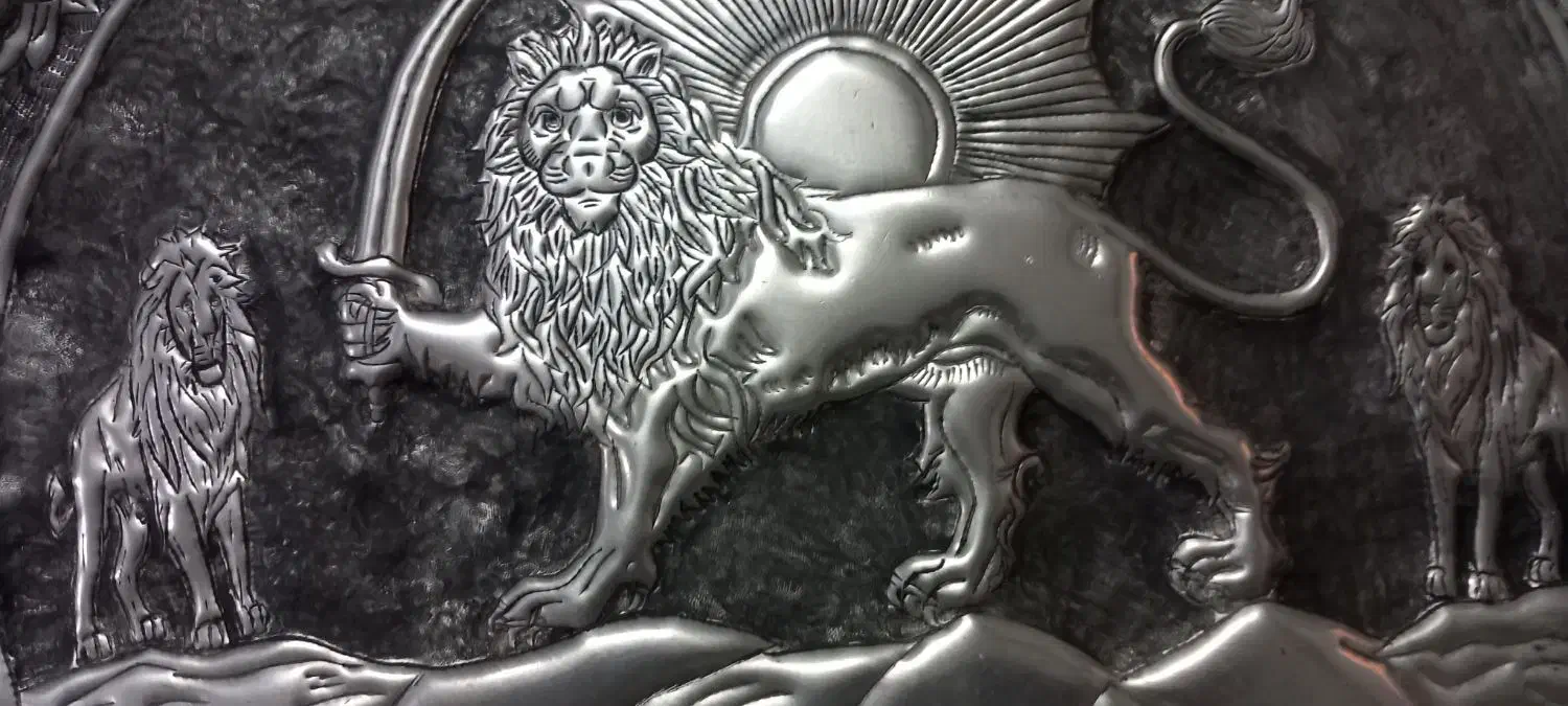 سینی های قلمزنی|کلکسیون اشیاء عتیقه|تهران, مسعودیه|دیوار