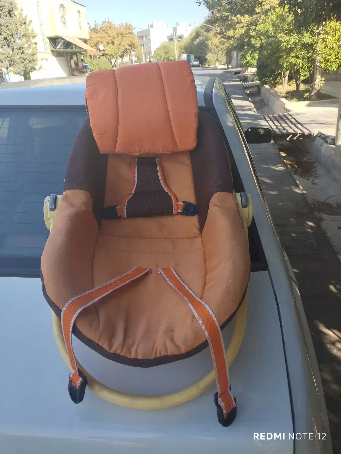 فروش صندلی کودک( کریر) سالم و تمیز|تخت و صندلی بچه|شیراز, شهرک گلدشت حافظ‎|دیوار