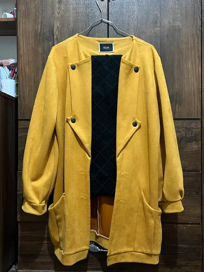 کت سوییت|لباس|قم, عمار یاسر|دیوار