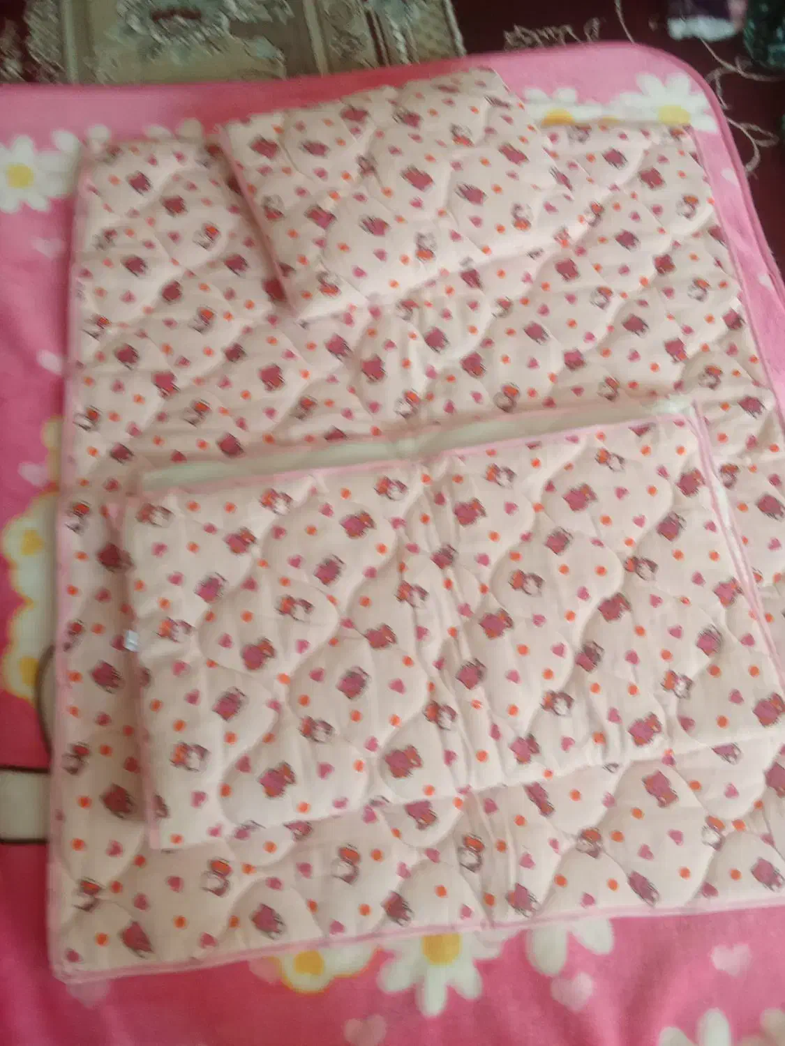 پتو و سرویس خواب نوزاد|رختخواب، بالش، پتو|اصفهان, خانه اصفهان|دیوار