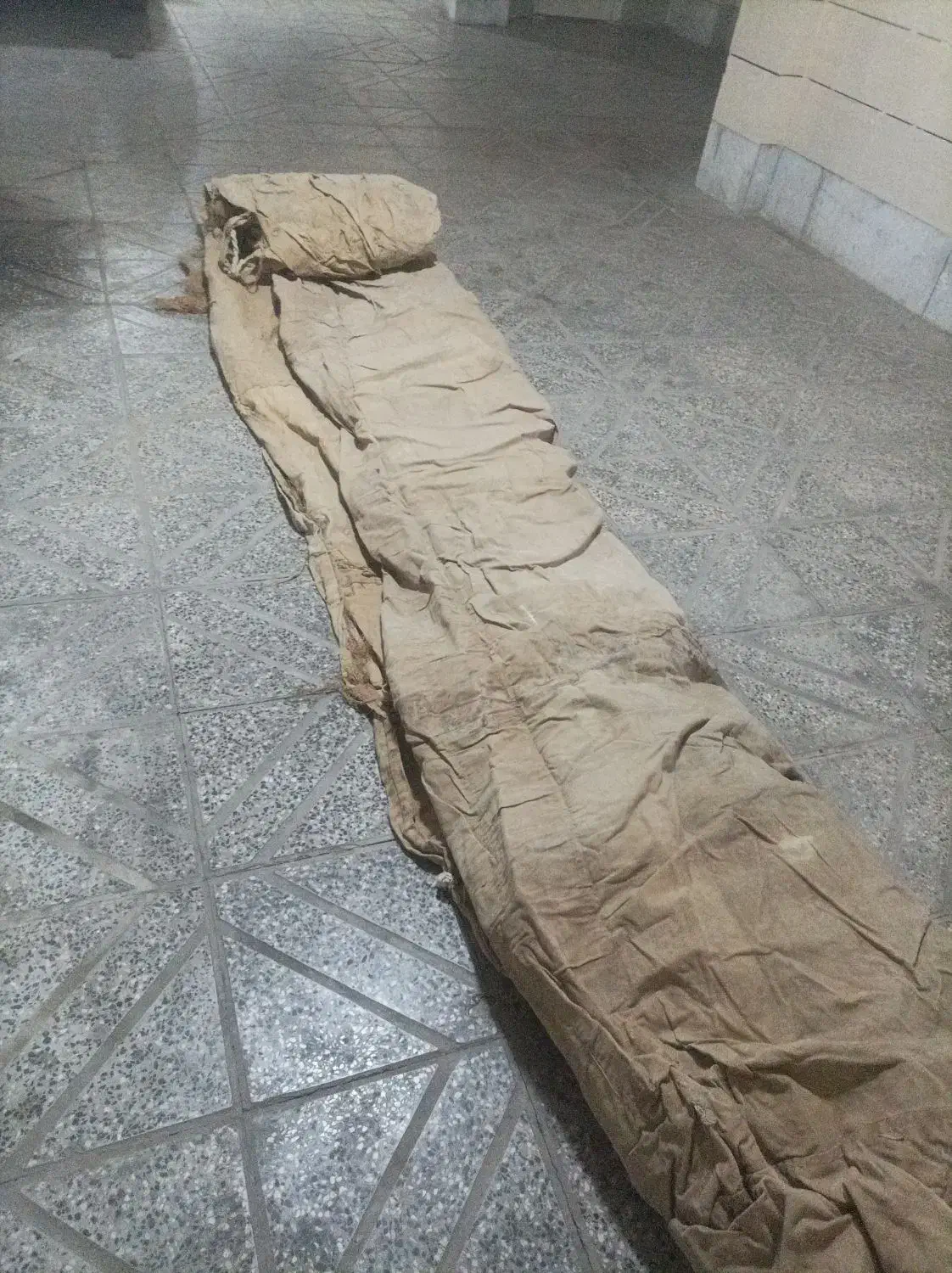 چادر برزنتی|کوهنوردی و کمپینگ|فولادشهر, مسکن مهر فولادشهر|دیوار