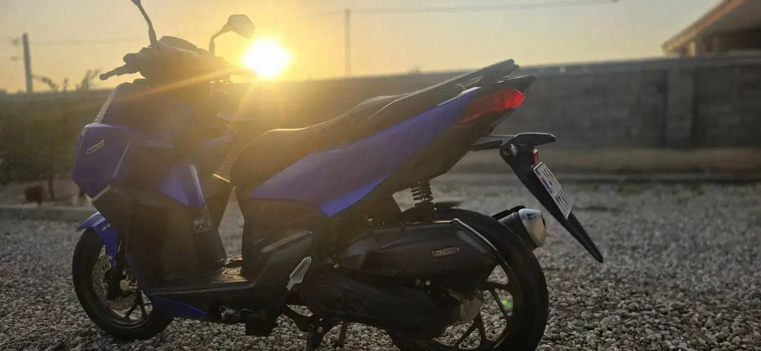 موتور کلیک ۱۸۰ آبی رینگ قهوه ای|موتورسیکلت|سیمین شهر, |دیوار