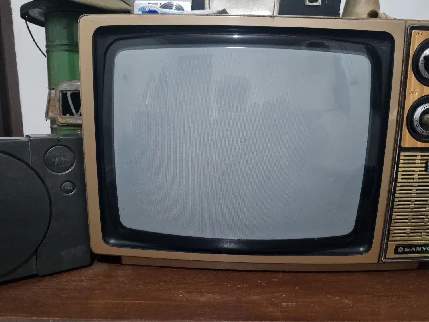 تلوزیون قدیمی|تلویزیون و پروژکتور|ملایر, |دیوار