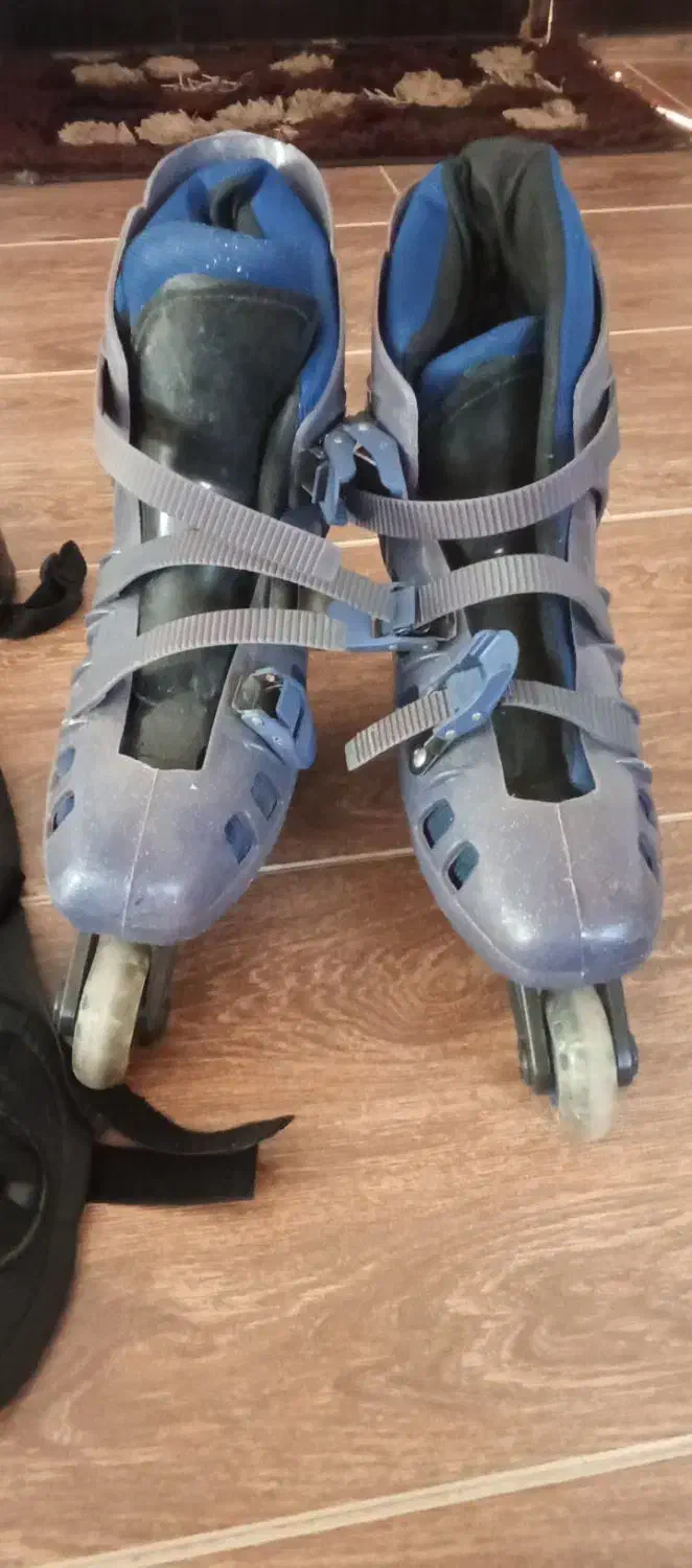 دو جفت کفش اسکیت|دوچرخه، اسکیت، اسکوتر|هادی شهر, |دیوار