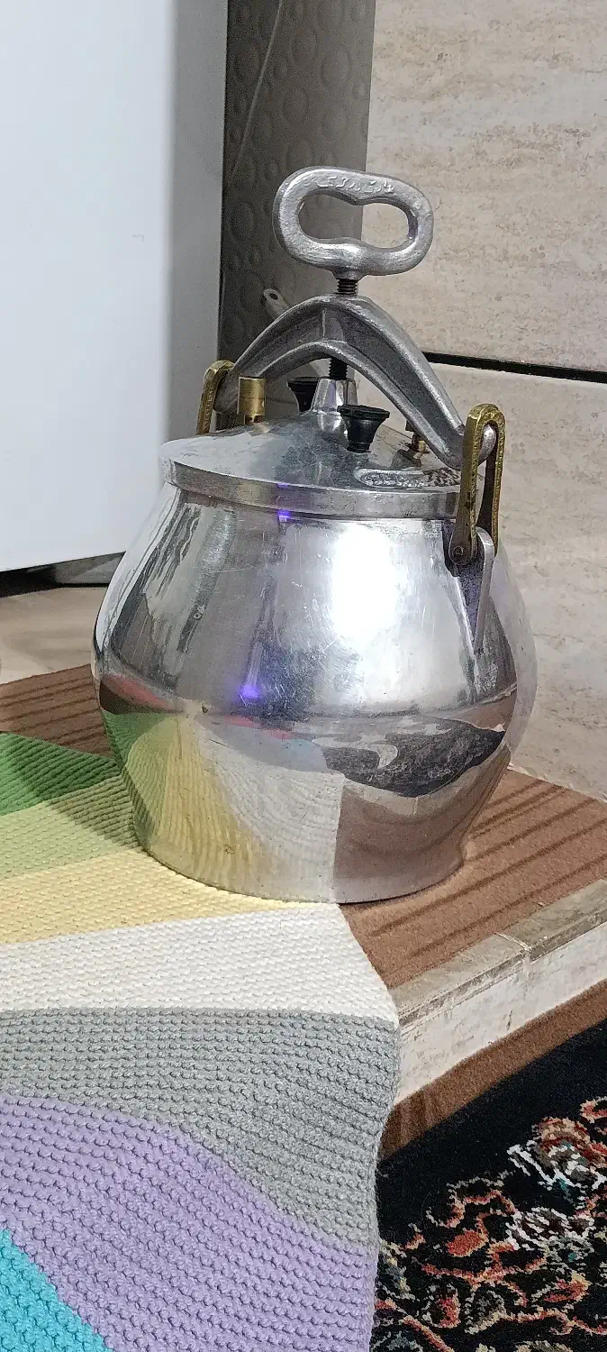 زود پز قدیمی|ظروف پختوپز|فولادشهر, مسکن مهر فولادشهر|دیوار