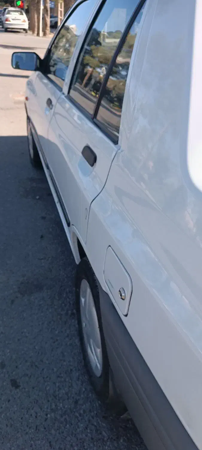 پراید ۱۳۱seبکر|خودرو سواری و وانت|شیراز, پشم شیشه|دیوار