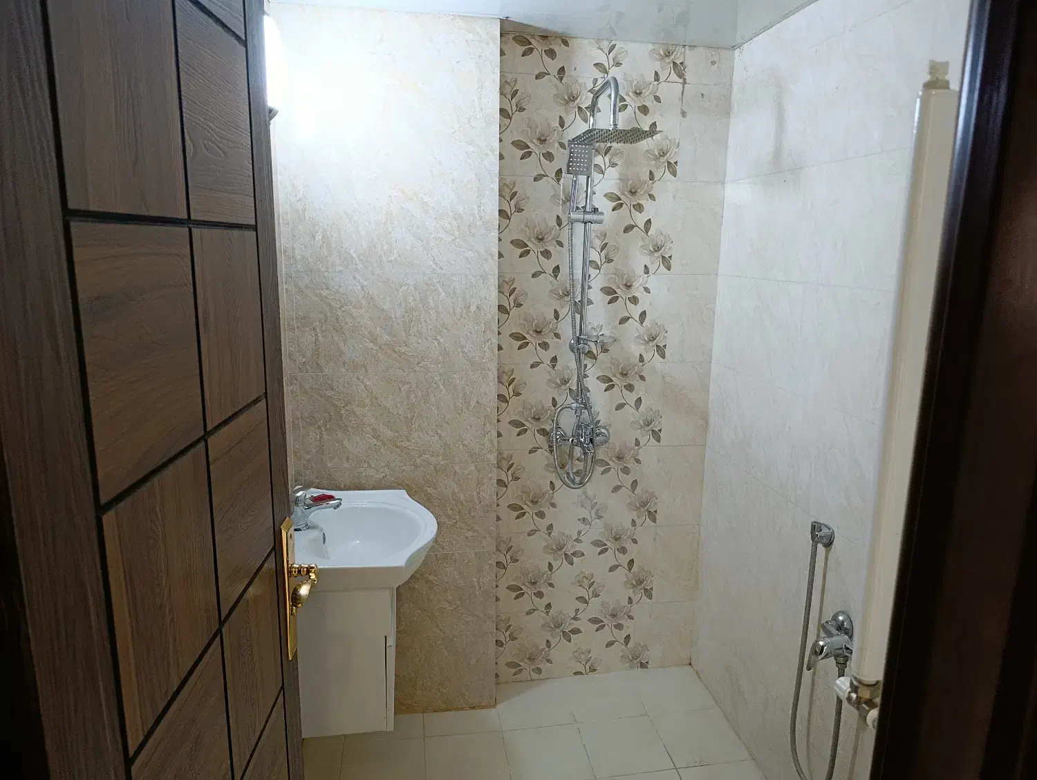 آپارتمان ۸۵ متری|اجارهٔ آپارتمان|اصفهان, شهرک میلاد|دیوار