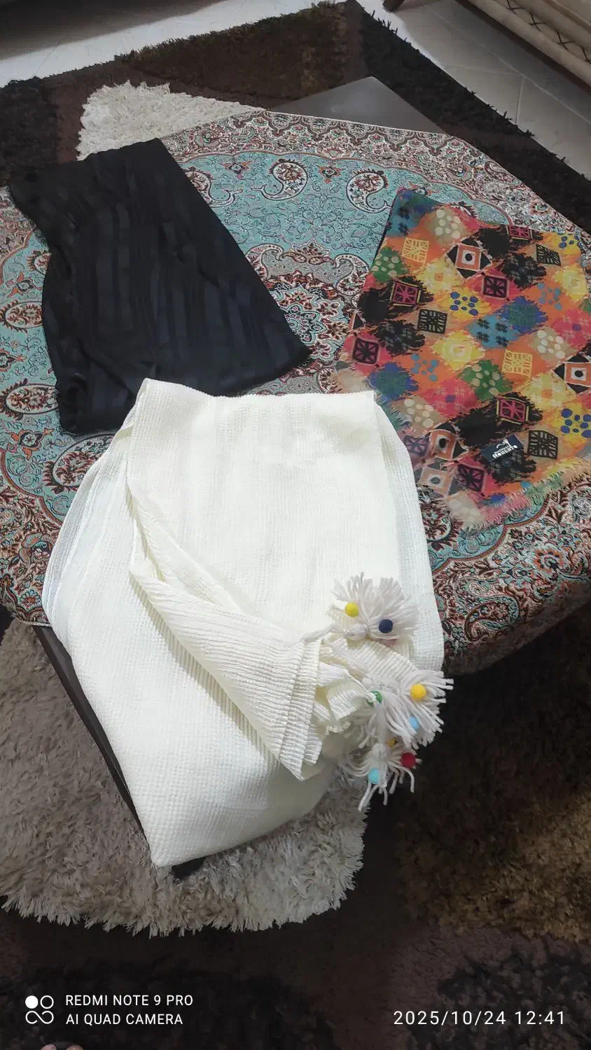 شال و روسری|لباس|دوگنبدان, |دیوار