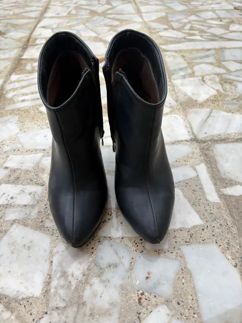 کفش و نیم بت سالم فقط ۴۰۰|کیف، کفش، کمربند|رشت, جهاد|دیوار