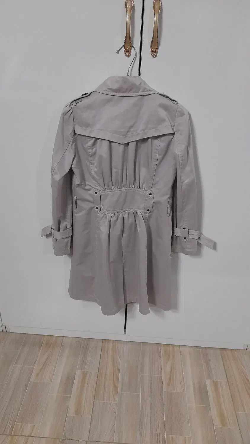 بارونی خارجی|لباس|نیشابور, شهرک رسولی|دیوار