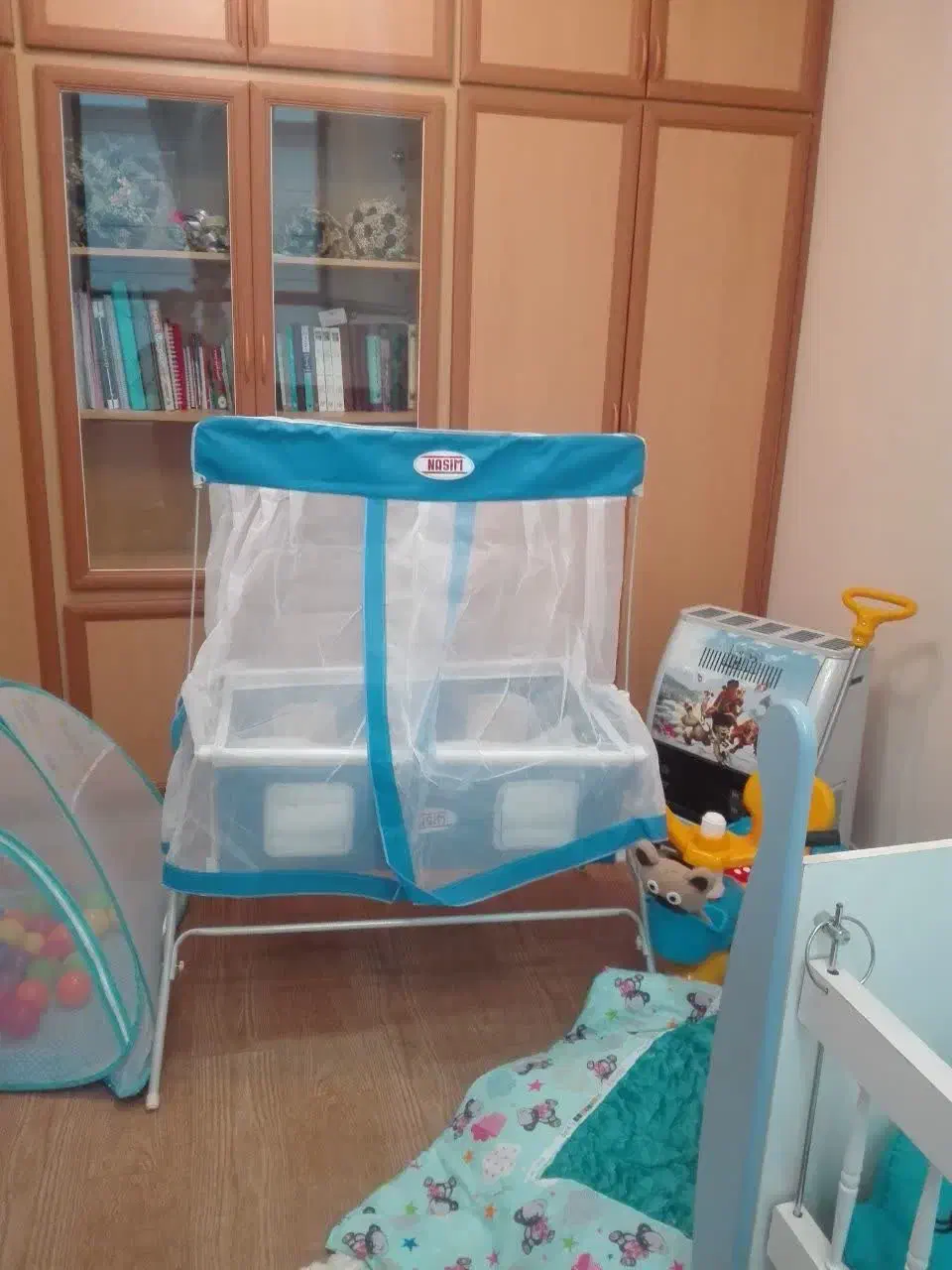 گهواره کریر و روروئک|اسباب و اثاث بچه|فرخ‌شهر, |دیوار