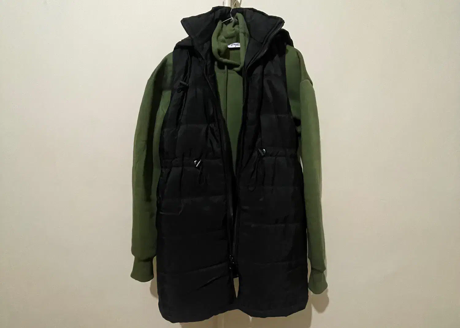 هودی و پافر|لباس|تبریز, |دیوار