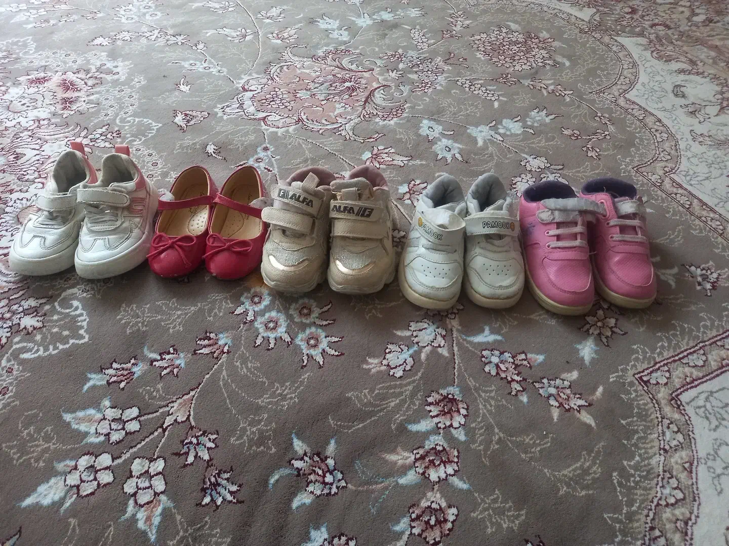 کفش دخترانه|کفش و لباس بچه|خمینی‌شهر, |دیوار