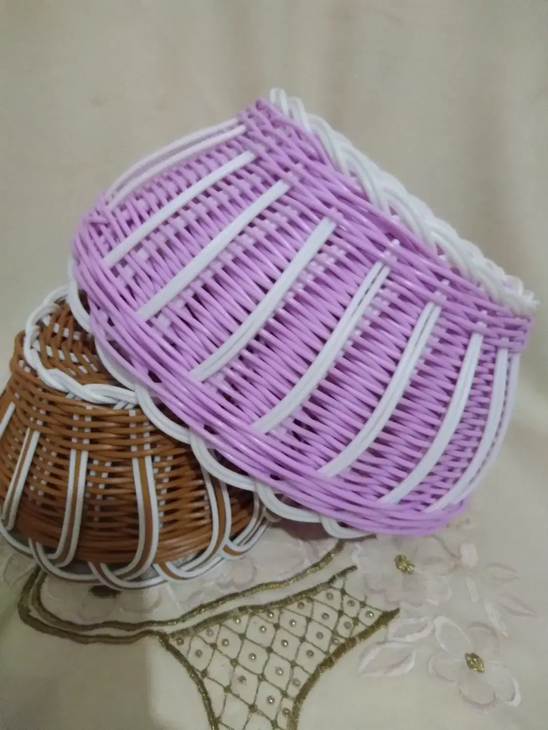 سبد دست بافی سبد بافی|صنایع دستی و سایر لوازم تزئینی|الیگودرز, |دیوار