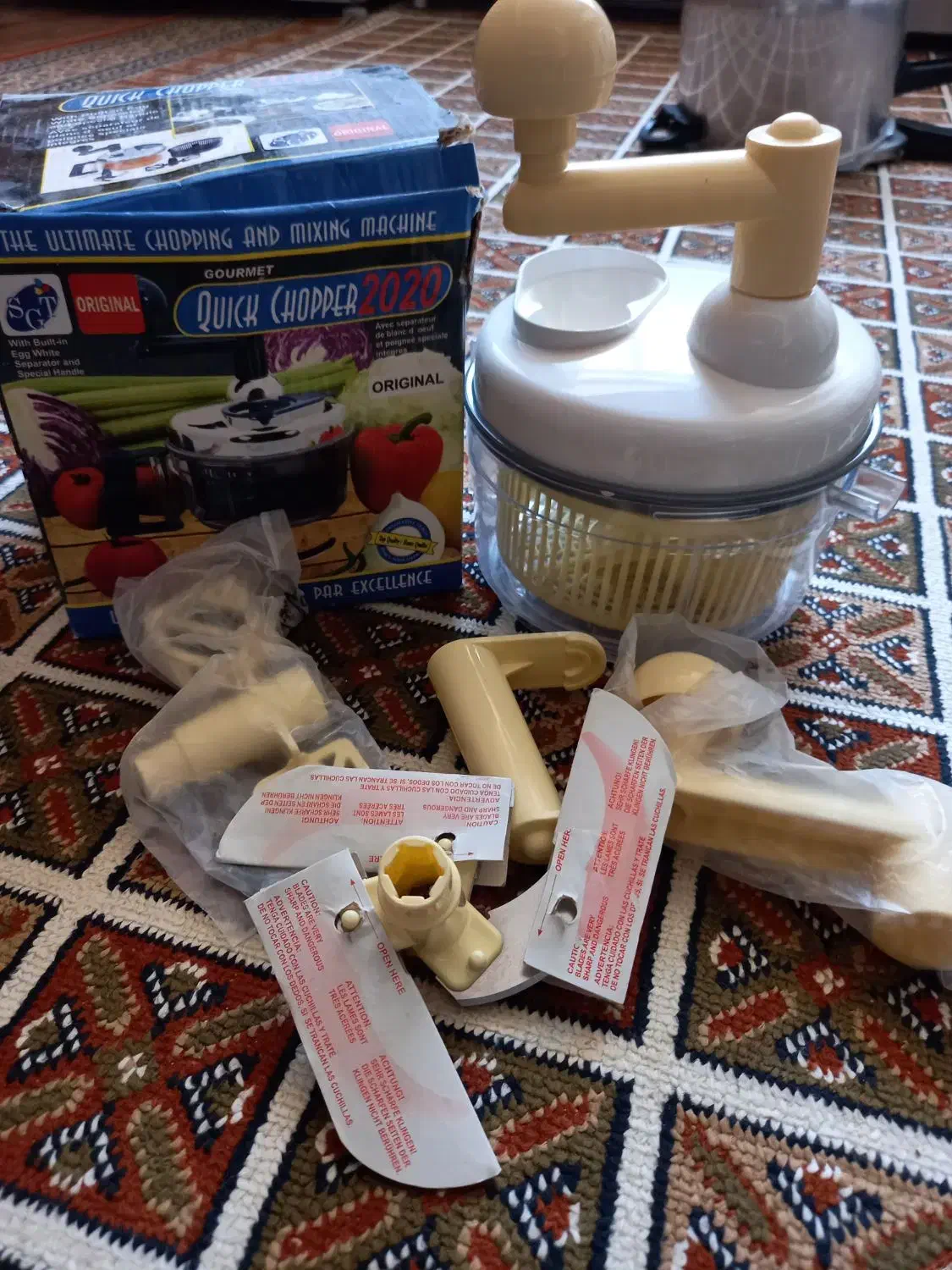 سبزی خوردکن دستی|خردکن، آسیاب، غذاساز|تربت جام, میرقوام الدین|دیوار