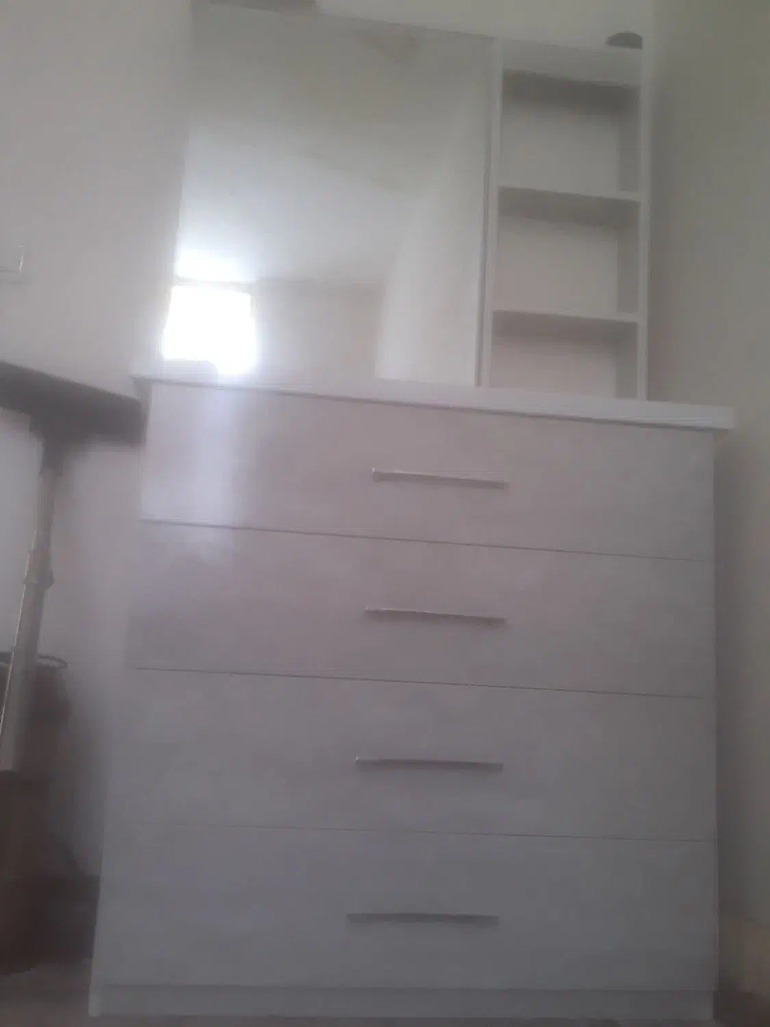 دراور|جاکفشی، کمد، دراور|باینگان, |دیوار