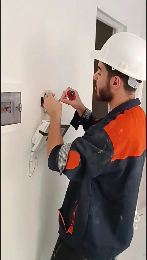تعمیر و نصب آیفون تصویری / برق کار /هروی/نارمک|خدمات پیشه و مهارت|تهران, مدائن|دیوار
