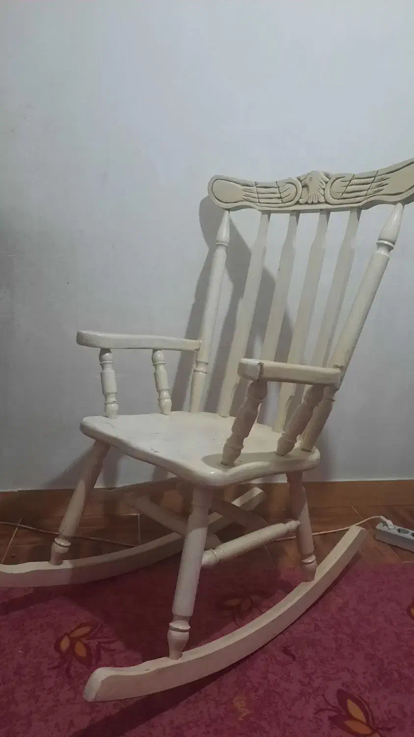 صندلی راک|صندلی و نیمکت|هشتگرد, شهرک ولیعصر (مصلی)|دیوار