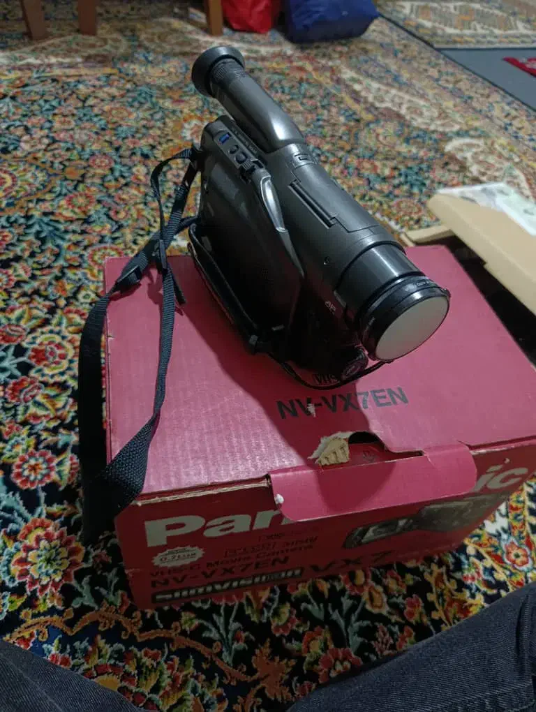 دوربین هندی کم پاناسونیک|دوربین عکاسی و فیلم‌برداری|تهران, خزانه|دیوار