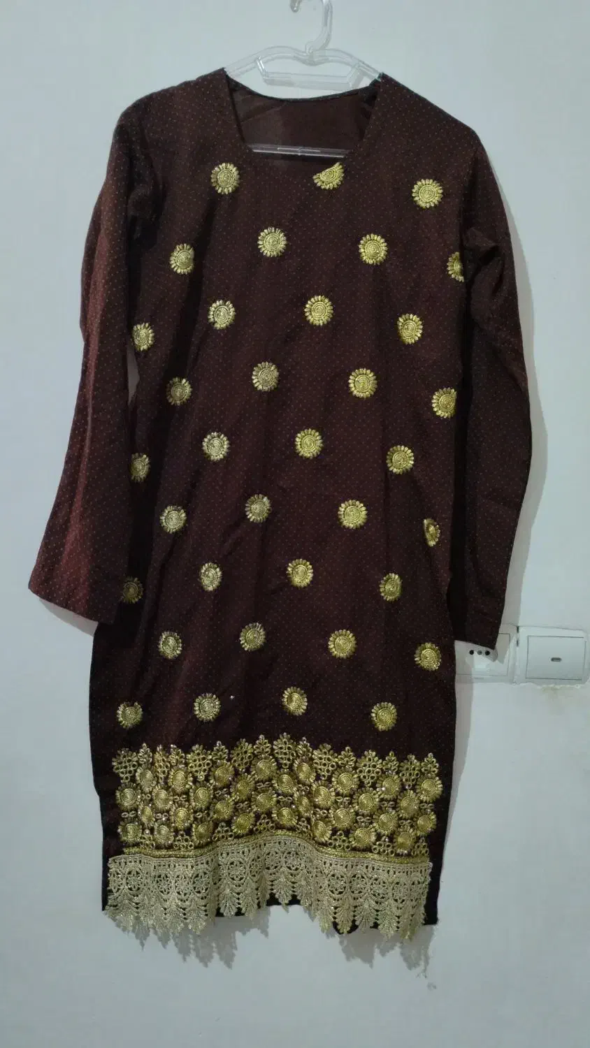 لباس هندی|لباس|چناران, |دیوار