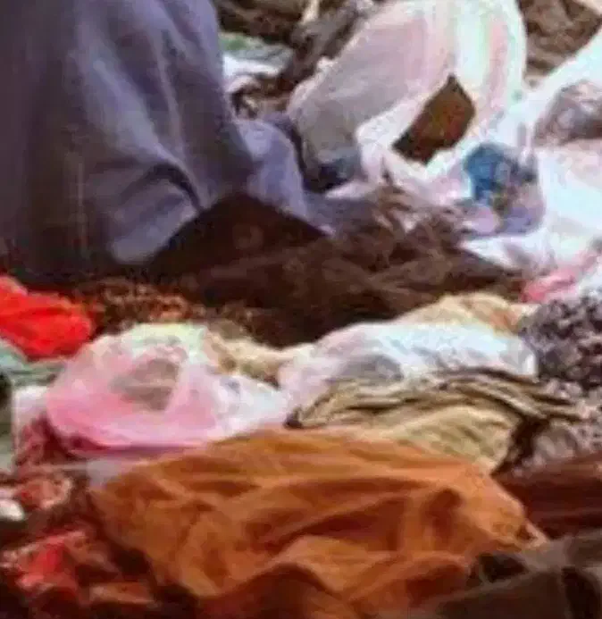 لباس دارم مال بچه ها ناچار|کفش و لباس بچه|باوی, |دیوار