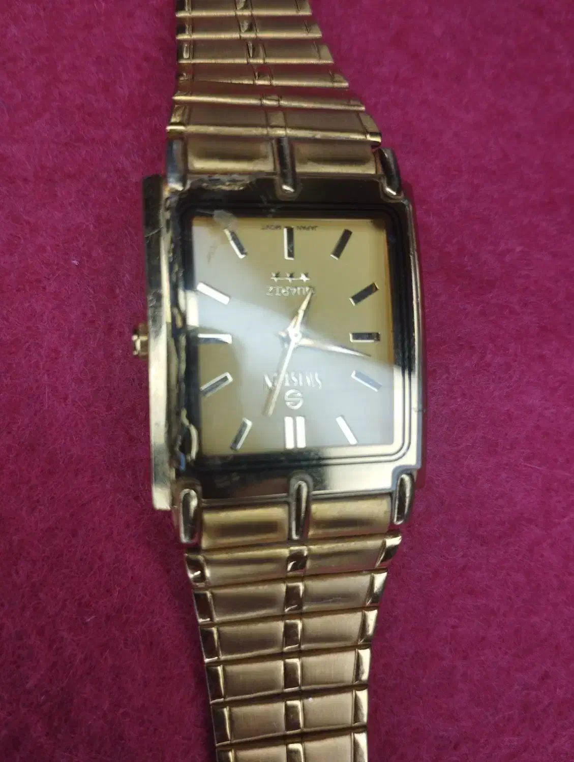 ساعت طلایی استیلی مناسب افراد بزرگسال|ساعت|میاندوآب, |دیوار