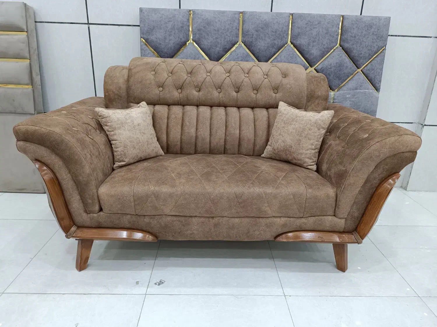 ملایر تولید ب مصرف|مبلمان خانگی و میز عسلی|آبدان, |دیوار