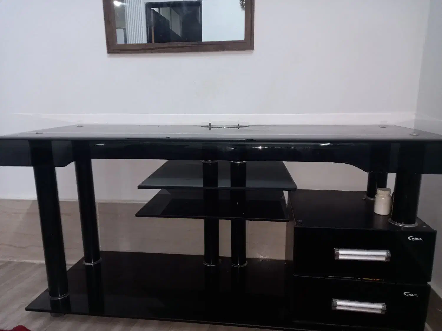 میز تلوزیون|میز تلویزیون|نیشابور, شهرک اندیشه|دیوار