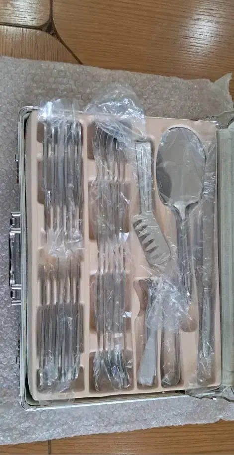 سرویس قاشق چنگال ۱۲۹ پارچه استیل چمدانی Unique|ظروف سرو و پذیرایی|اهواز, مهرشهر|دیوار