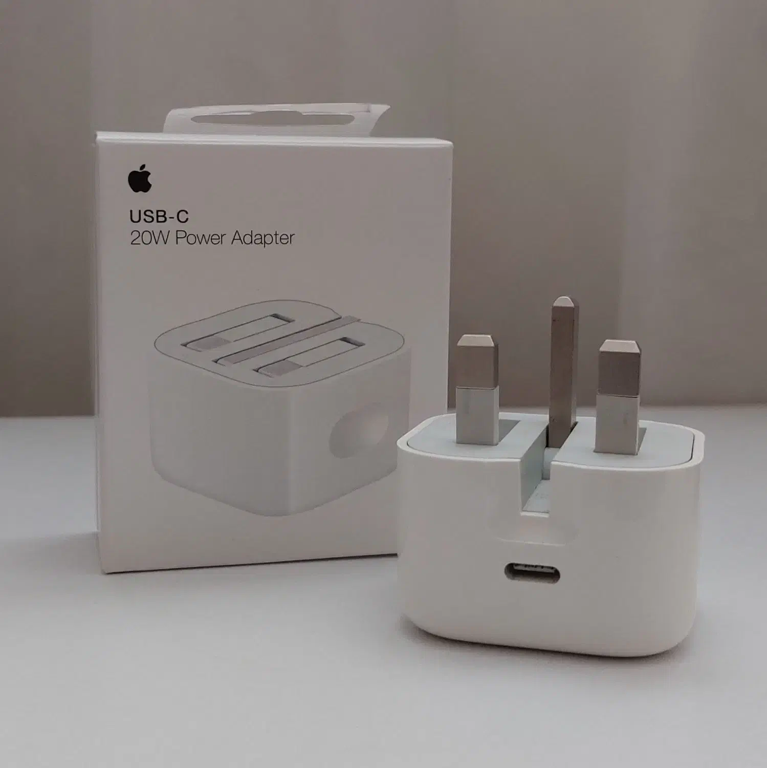 شارژر اصلی آیفون ۲۰ وات اپل USB-C|لوازم جانبی موبایل و تبلت|گلستان (تهران), |دیوار