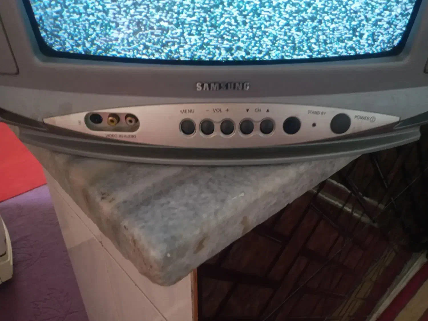 تلویزیون ۱۴اینچ|تلویزیون و پروژکتور|سنندج, |دیوار