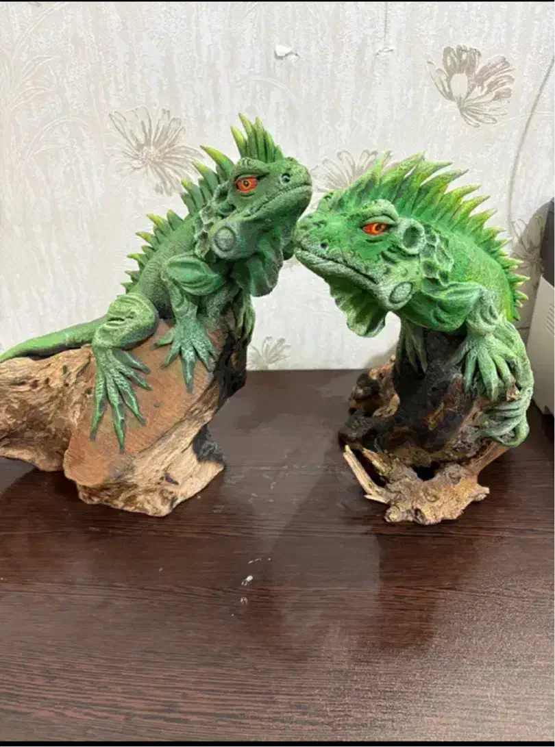 بک جفت مجسمه ایگونا طبیعی دستاز تایلندی|مجسمه، تندیس، ماکت|ورامین, ورامین|دیوار