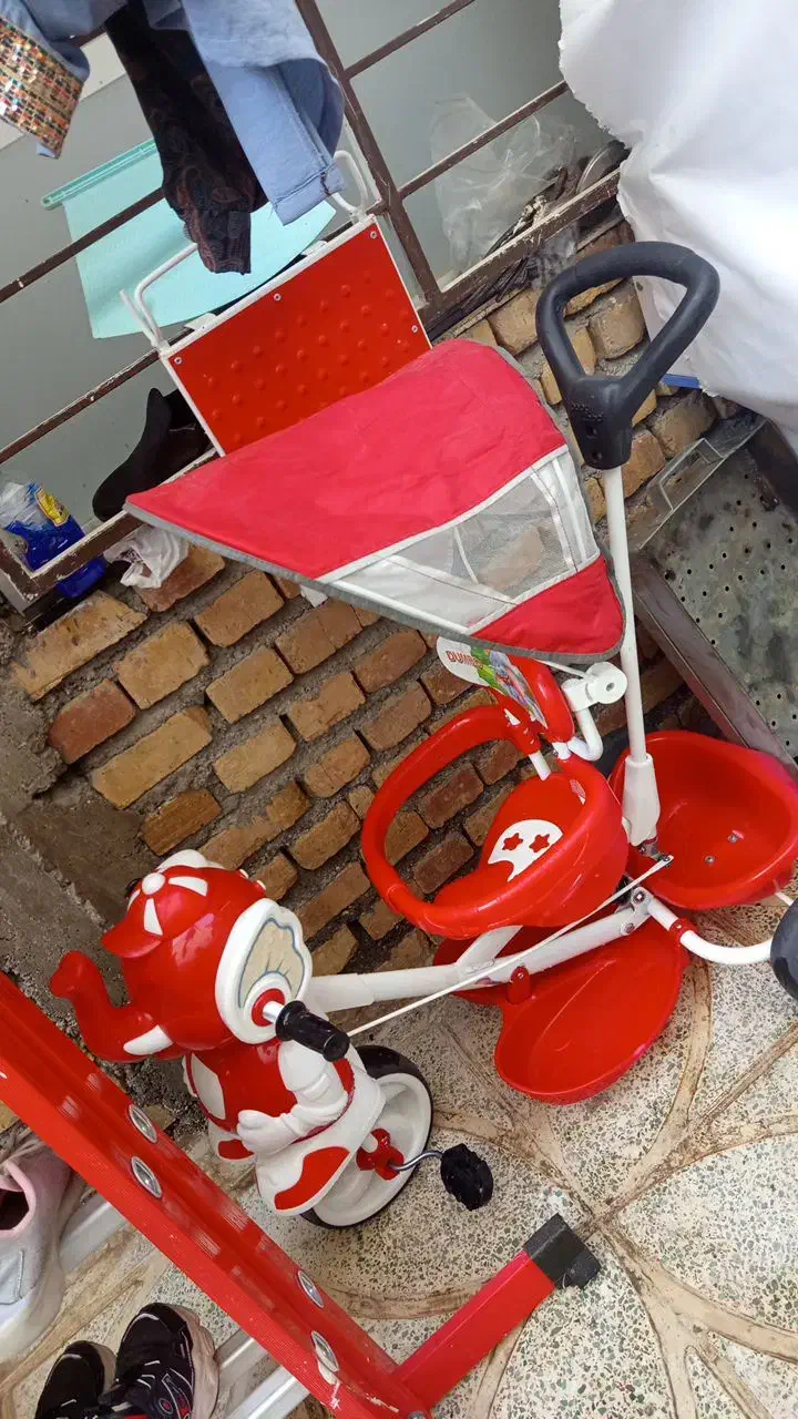 سه چرخه کریر با کالسکه تاب همگی در حد نو|کالسکه و لوازم جانبی|ایلام, |دیوار