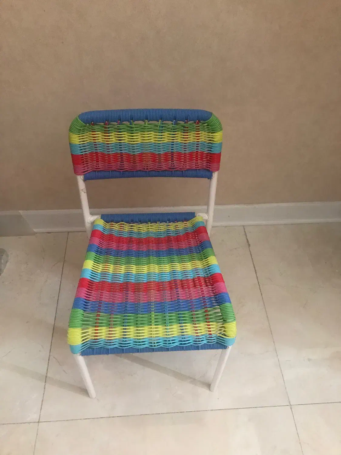 صندلی کودک|تخت و صندلی بچه|شیراز, فرهنگ شهر|دیوار