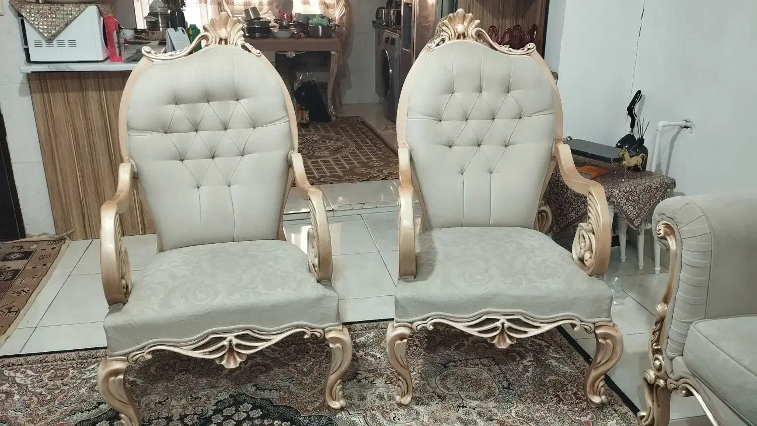 مبل هفت نفره کلاسیک چوب راش|مبلمان خانگی و میز عسلی|پاکدشت, پاکدشت (مامازند)|دیوار