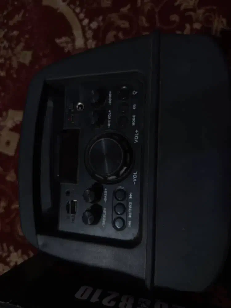 اسپیکر بزرگ چرخ دار دارای میکروفن و کنترل|پخش‌کننده همراه|رامشیر, |دیوار